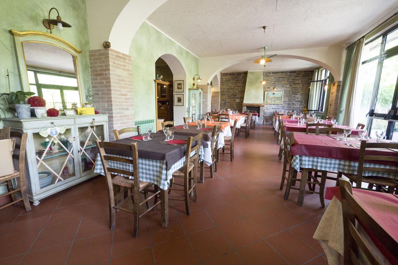 Albergo Il Sicomoro Fivizzano Exterior photo